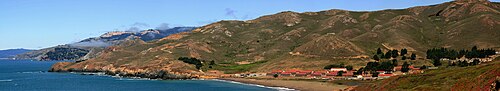Rodeo Beach — from Wooffy's Bay Area dog guide (photo: Brocken Inaglory, Public domain, Wikimedia Commons)